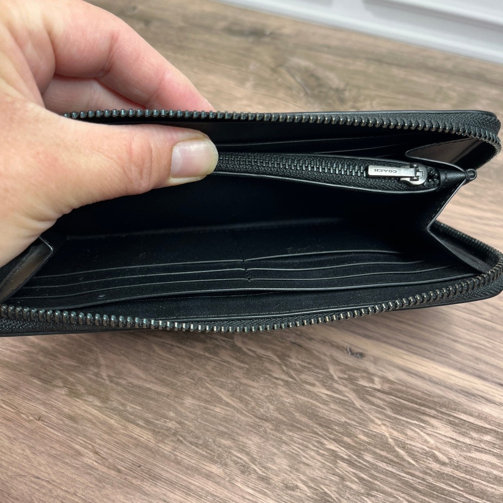 Coach Wallet Continental Accordion Zip Black Signature Debossed Leather CE551 - Picture 5 of 10